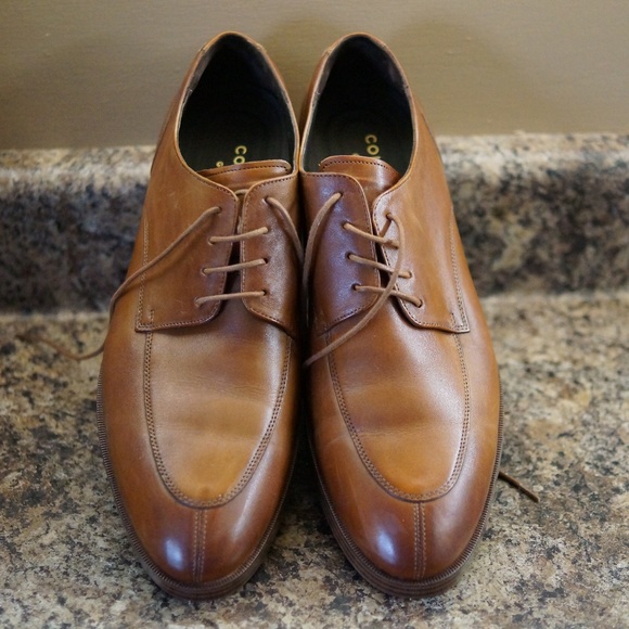 cole haan split toe oxford